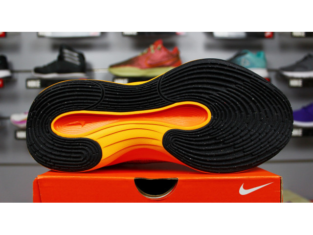 Nike G.T. Hustle Academy - Баскетбольні Кросівки