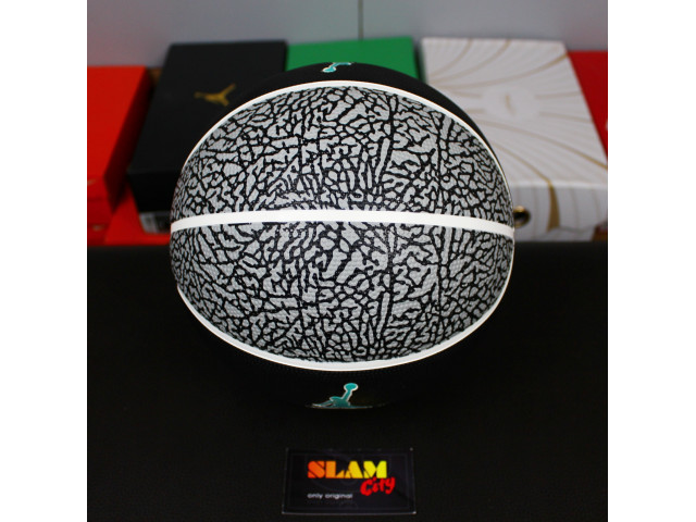 Air Jordan Playground 8P 2.0 - Універсальний Баскетбольний М'яч