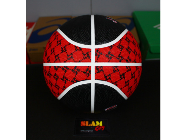 Air Jordan Playground 8P 2.0 - Універсальний Баскетбольний М'яч