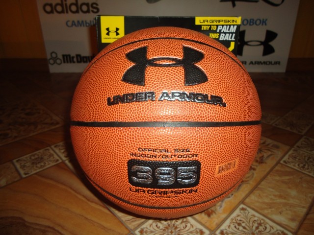 Under Armour® 395 Indoor/Outdoor Basketball - Универсальный Баскетбольный Мяч