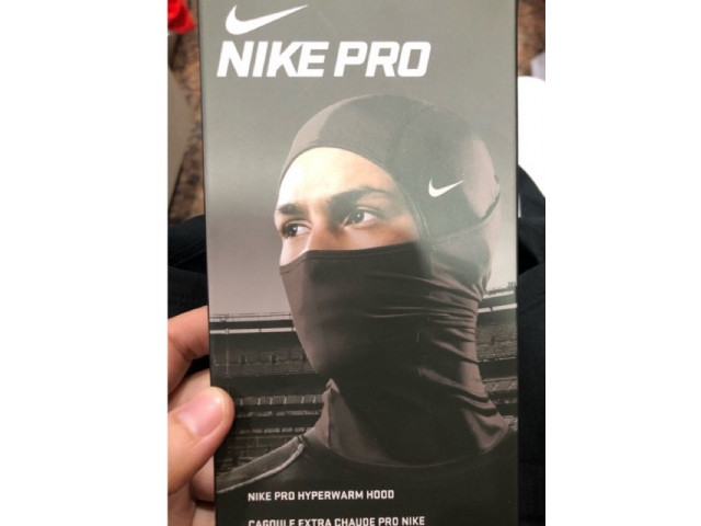 Nike pro combat store hyperwarm hydropull hood