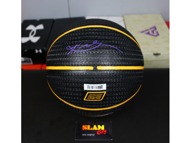 Nike Playground 8P K Bryant - Універсальний Баскетбольний М'яч