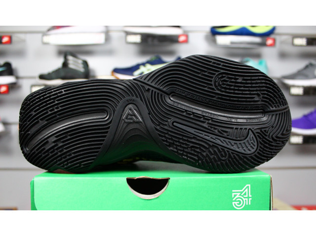 Nike Giannis Immortality 4 - Баскетбольні Кросівки